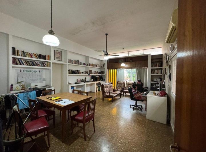Venta Local con patio, San Nicolás 3