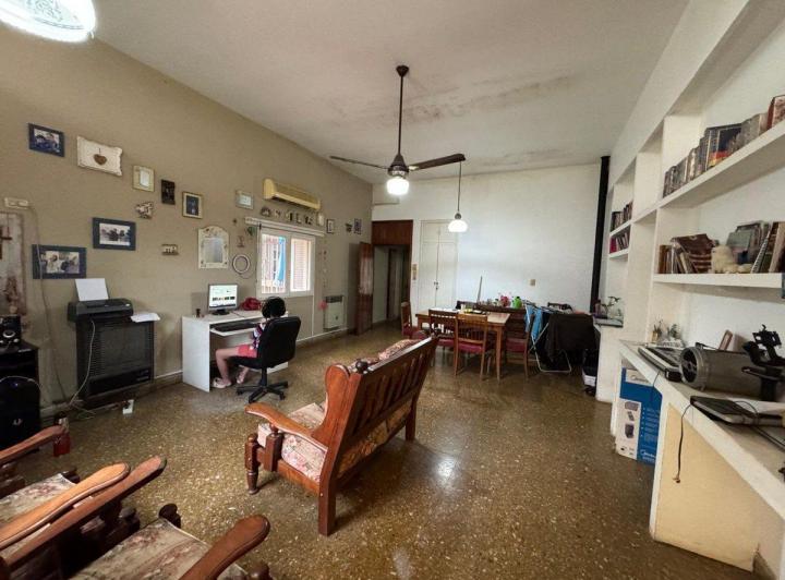 Venta Local con patio, San Nicolás 2