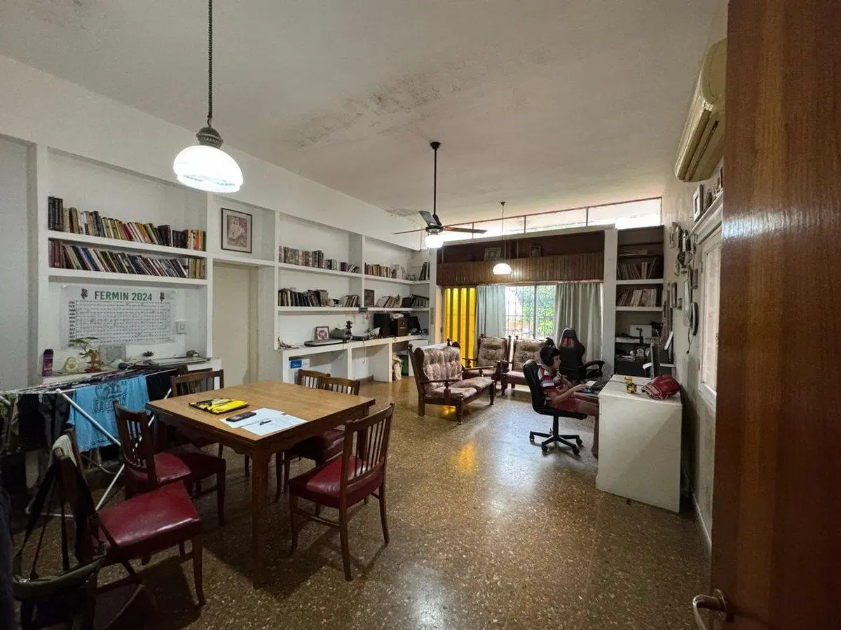 Venta Local con patio, San Nicolás 2