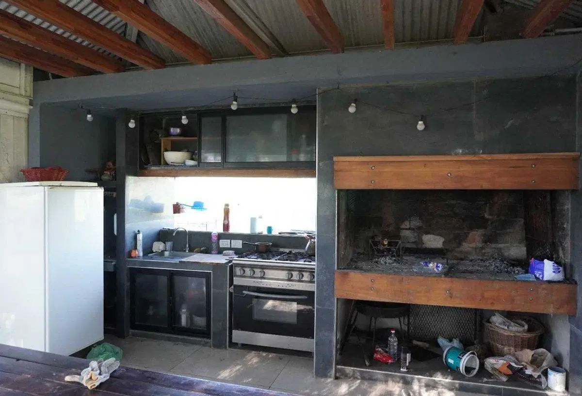 VENTA CAMPO 7.5 HECTAREAS ROJO GRAN CASA Y PILETA 2