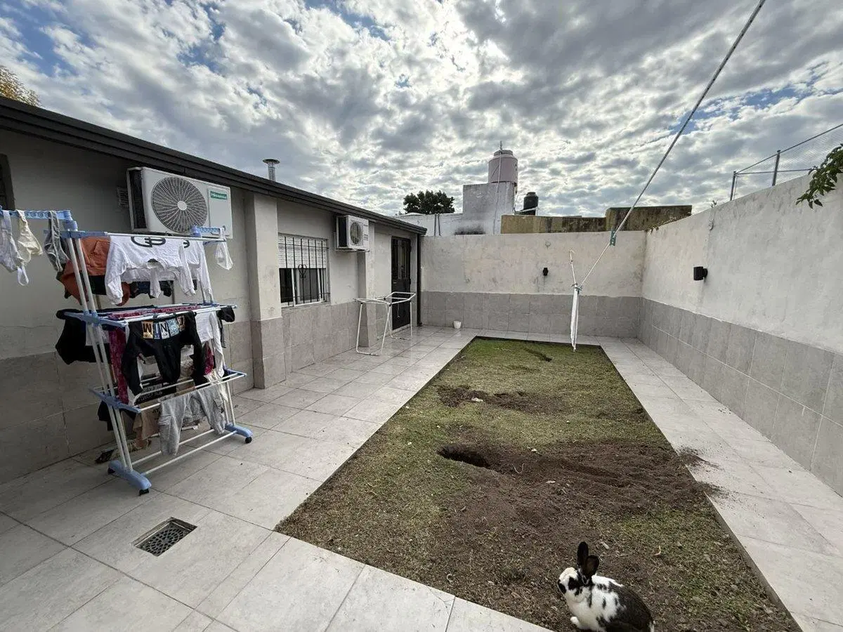 VENTA CASA 2 DORMI Y COCHERA PRADO ESPAÑOL SN 5