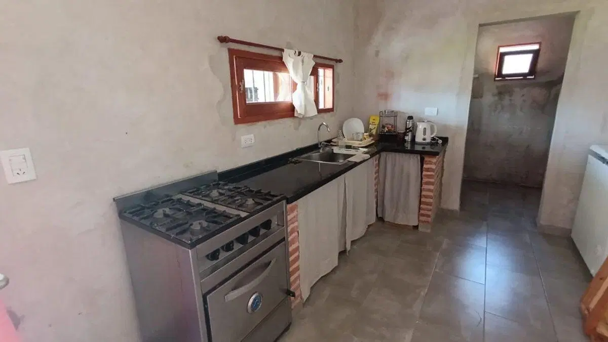 Venta de casa a estrenar con pileta Villa Ramallo 3