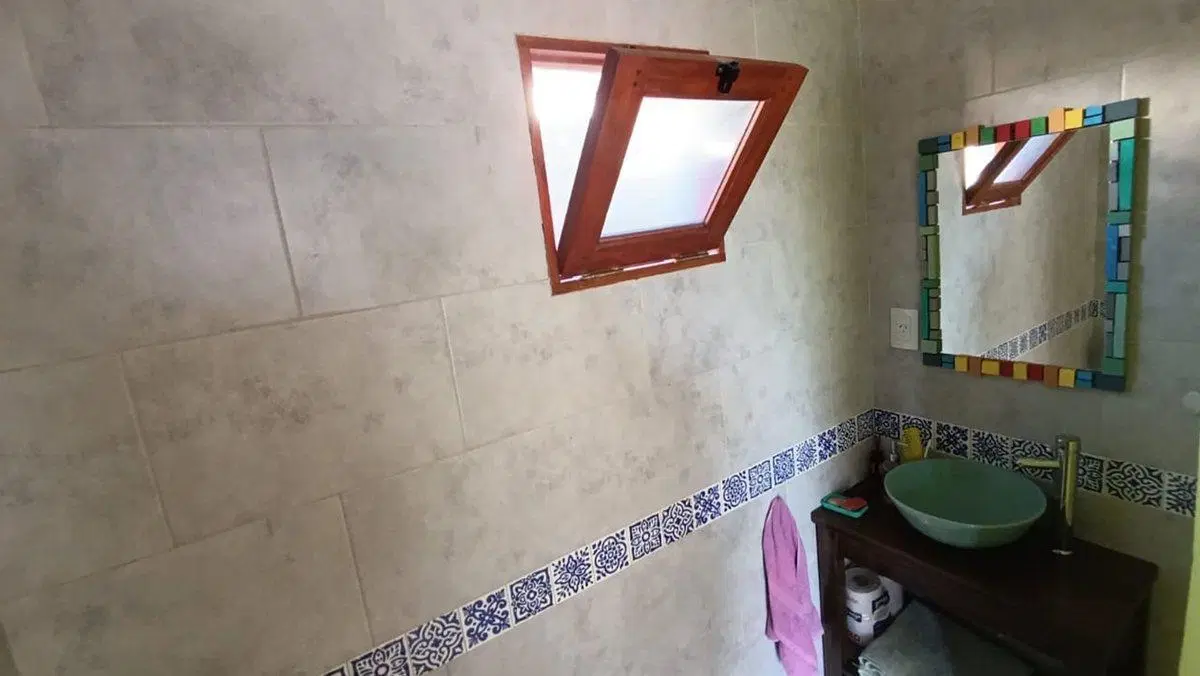 Venta de casa a estrenar con pileta Villa Ramallo 5