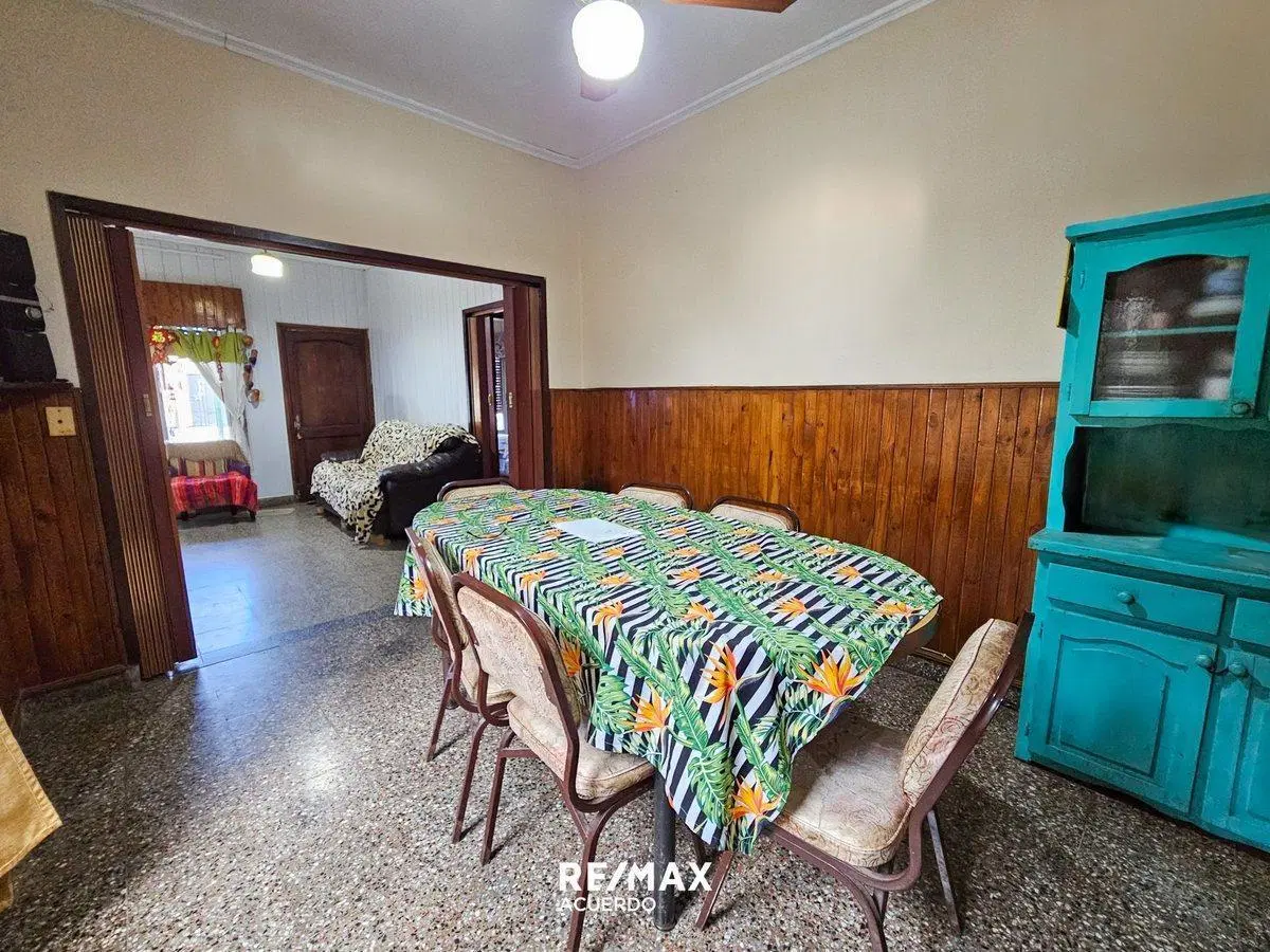 VENTA AMPLIA CASA APTO CREDITO EN SAN NICOLAS 5