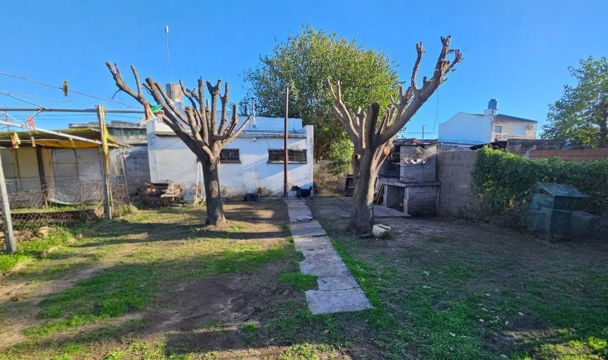 VENTA CASA 2 DORMITORIOS Y LOCAL RAMALLO PUEBLO 3