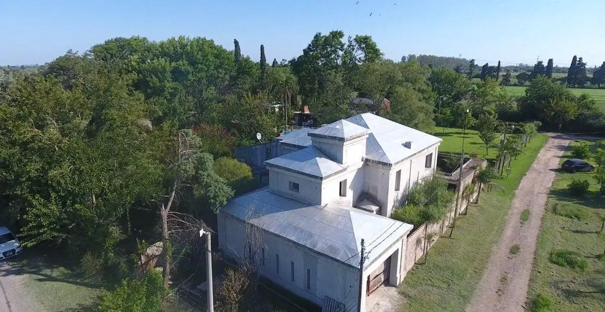 VENTA CASA QUINTA B° CHIMPAY DE 1900 M2 3