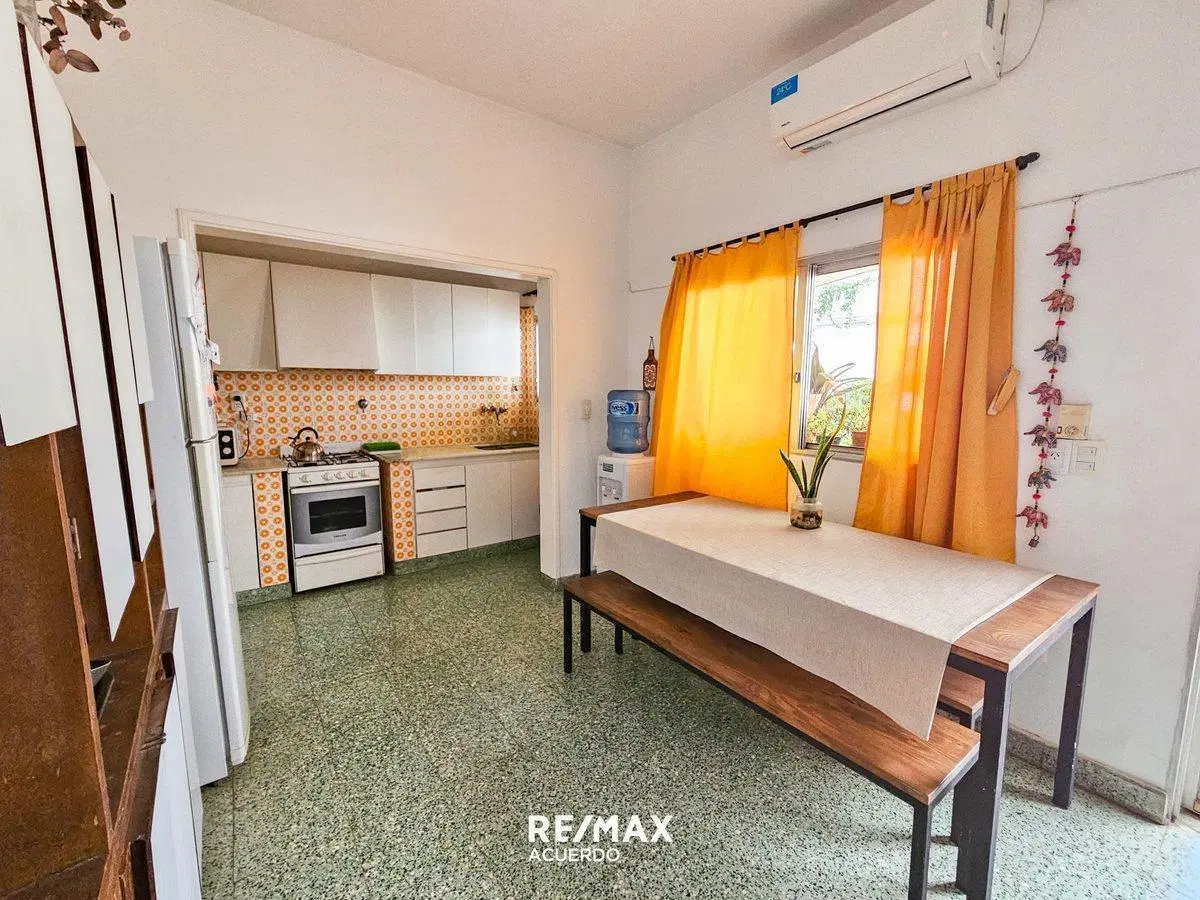 VENTA CASA CENTRICA 2 DORM SAN NICOLAS APTA CRED 2