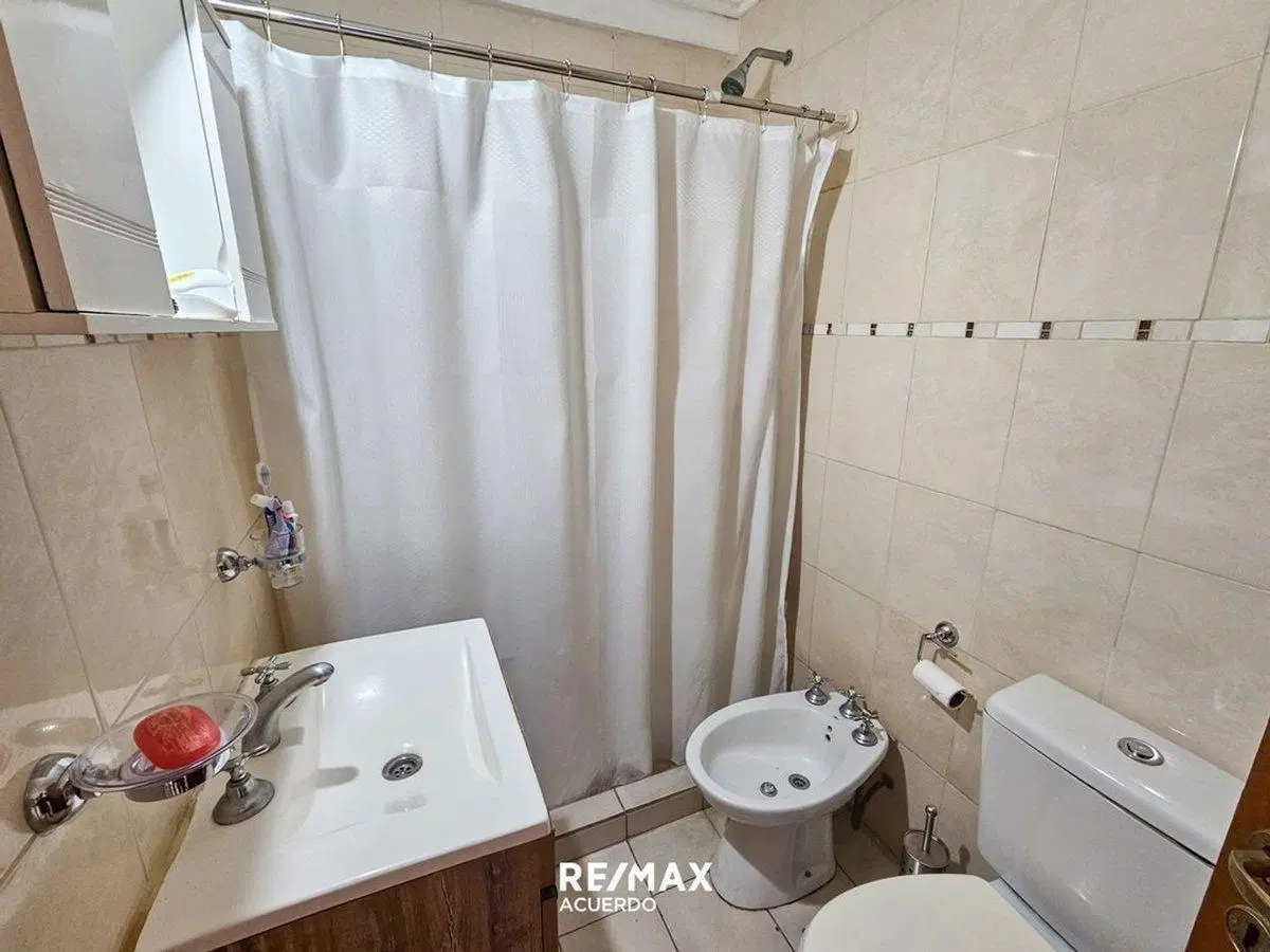 ALQUILER DEPTO C/COCHERA - CENTRO - 1 DORM. 5