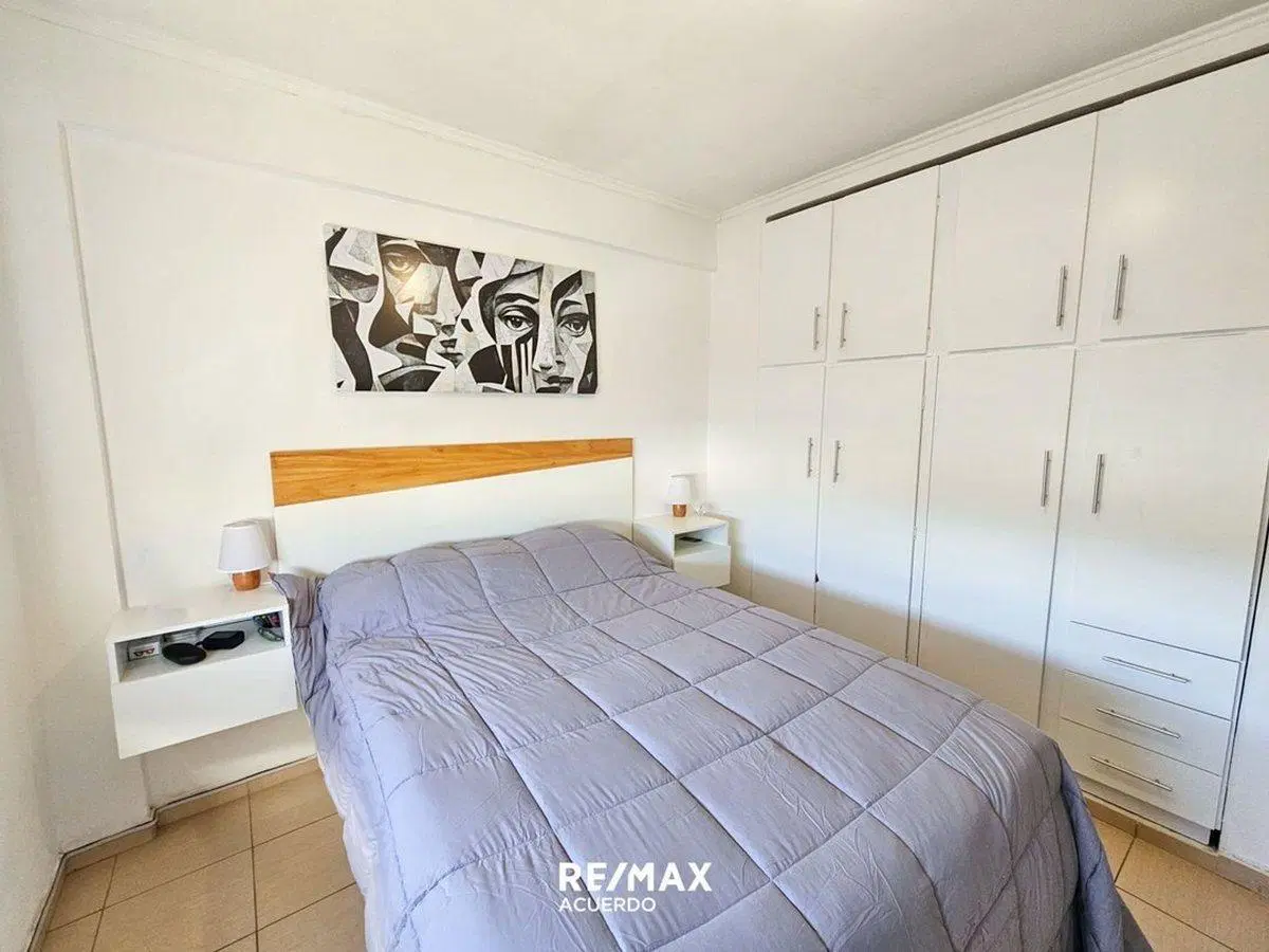 ALQUILER DEPTO C/COCHERA - CENTRO - 1 DORM. 4