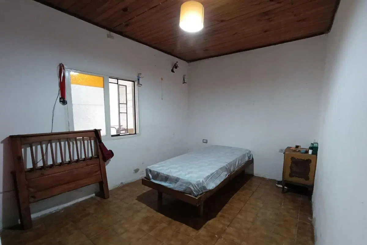Venta Casa 200m2, 2 dormitorios. Pezzi San Nicolas 4