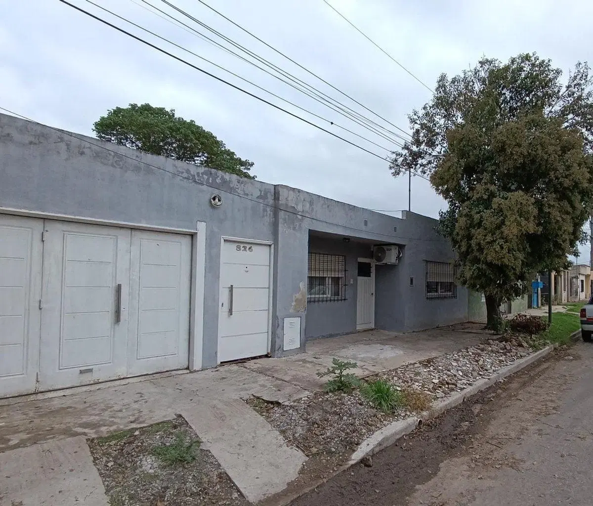 Venta Casa 200m2, 2 dormitorios. Pezzi San Nicolas 3