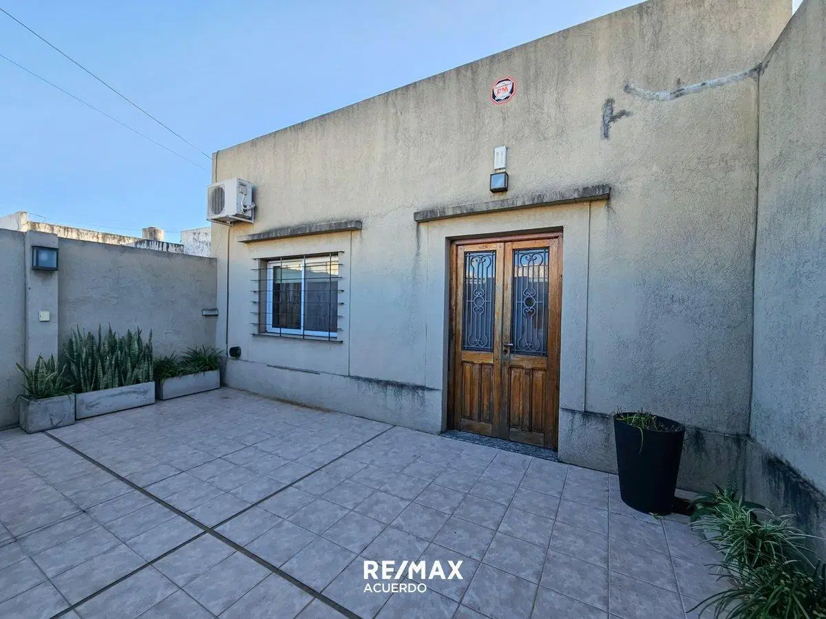 VENTA CASA CENTRICA DE UN DORMITORIO COCHERA 5