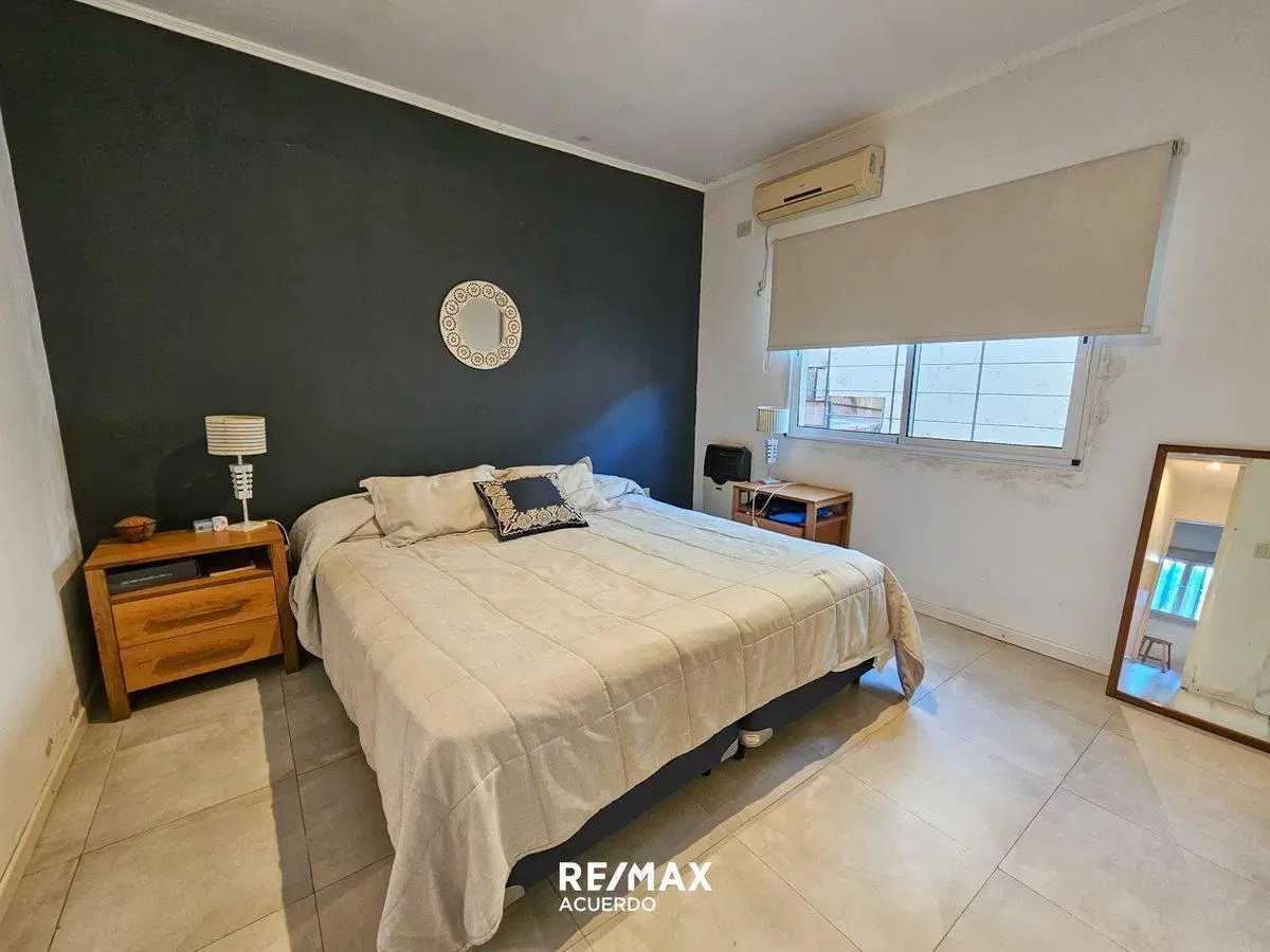 VENTA CASA CENTRICA DE UN DORMITORIO COCHERA 4