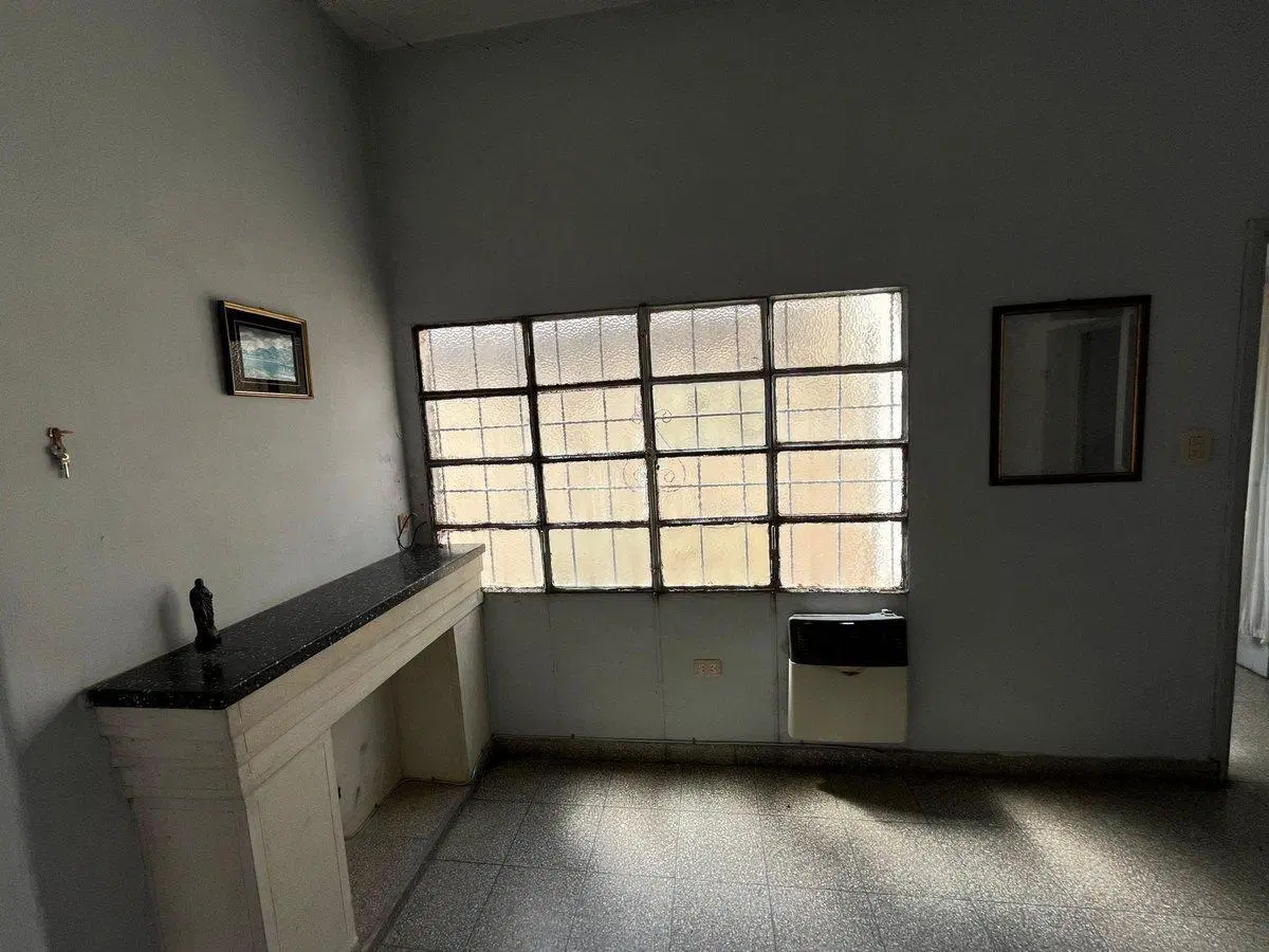 VENTA ZONA CENTRICA CASA 3 DORM COCHERA AP. CRED 5