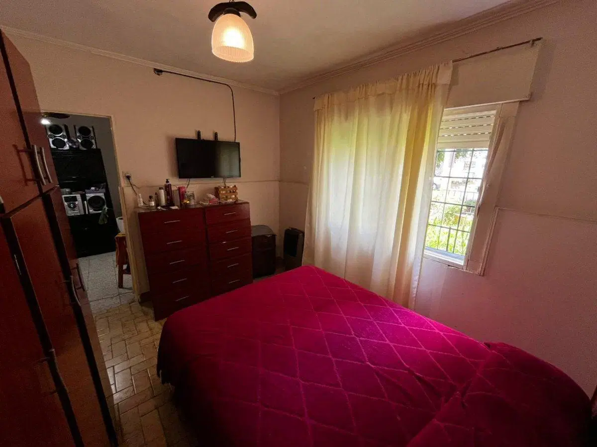 VENTA CASA 2 DORMITORIOS AV ALBERDI 597, APTA CRED 4