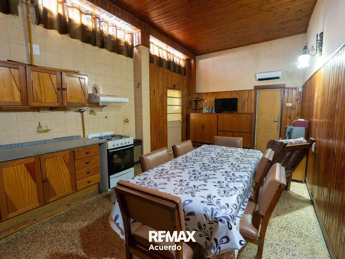 VENTA GRAN CASA CENTRO DE SAN NICOLAS APTA CREDITO 2