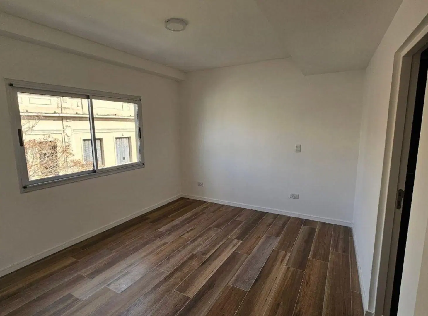 ALQUILER PISO EXCLUSIVO 1 DORMITORIO CENTRO 2