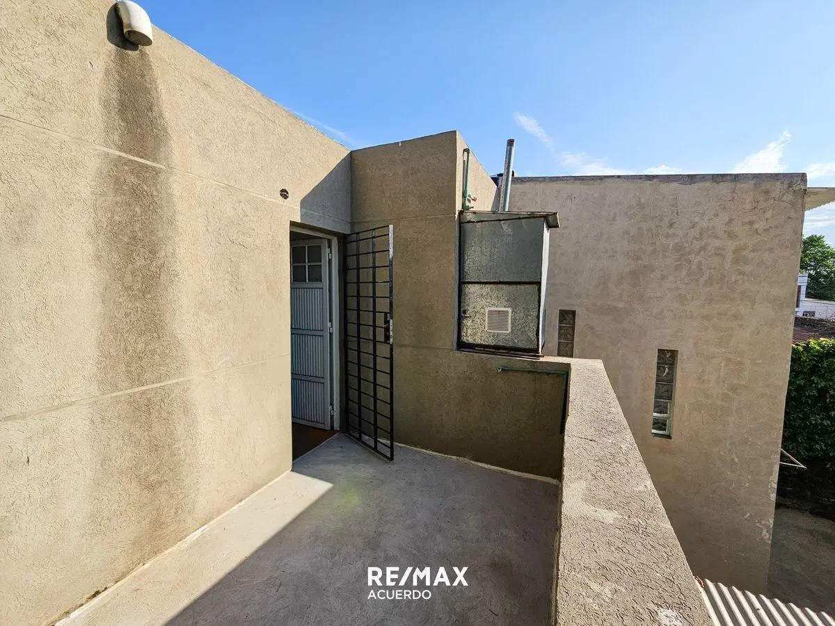 VENDO CASA 3 DORMI EN 2 PLANTAS EN SAN NICOLAS 5