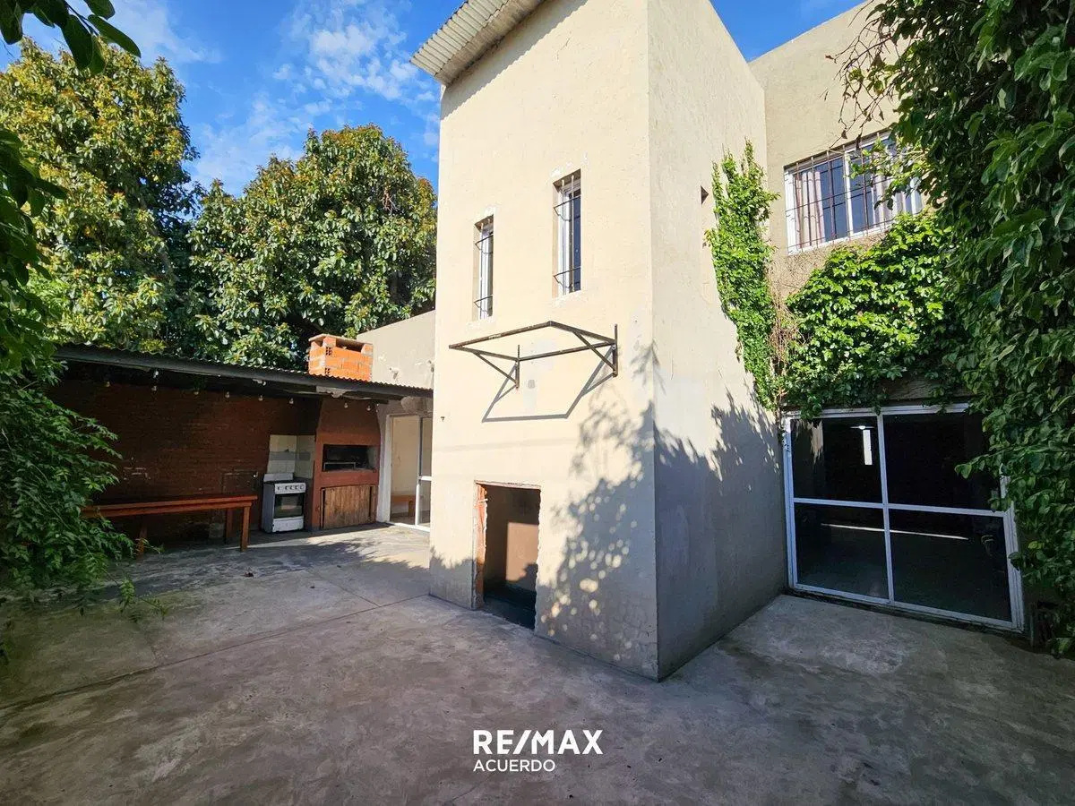 VENDO CASA 3 DORMI EN 2 PLANTAS EN SAN NICOLAS 2