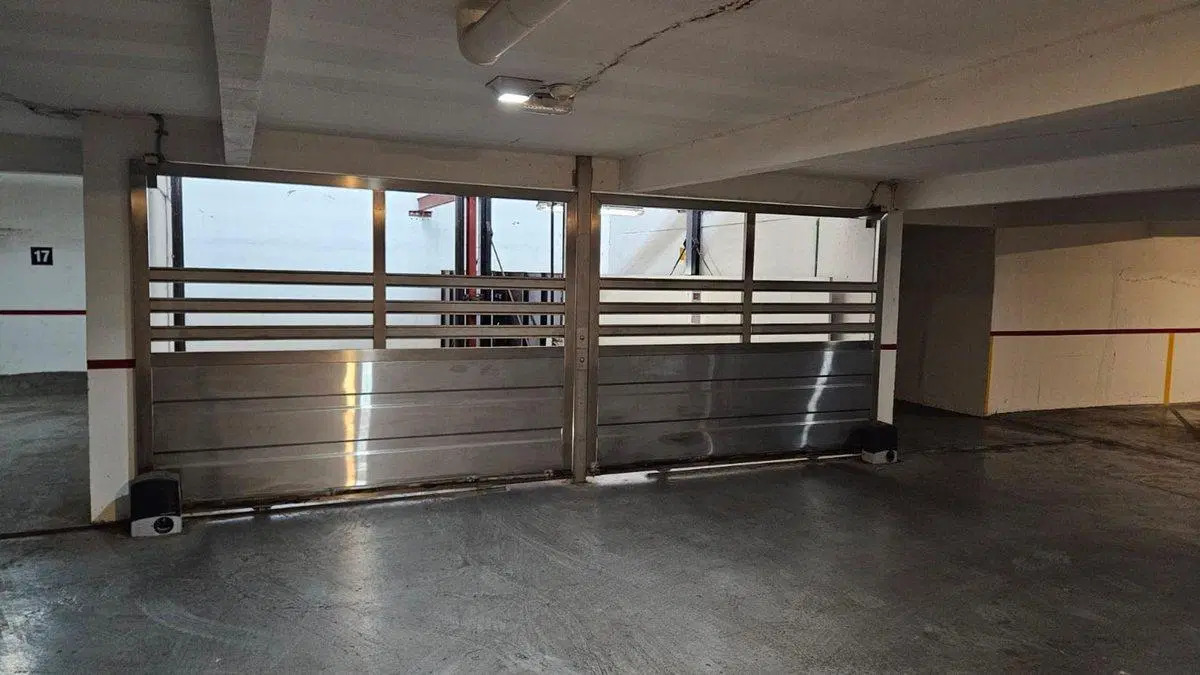 VENTA COCHERA CUBIERTA CENTRO SAN NICOLAS 4