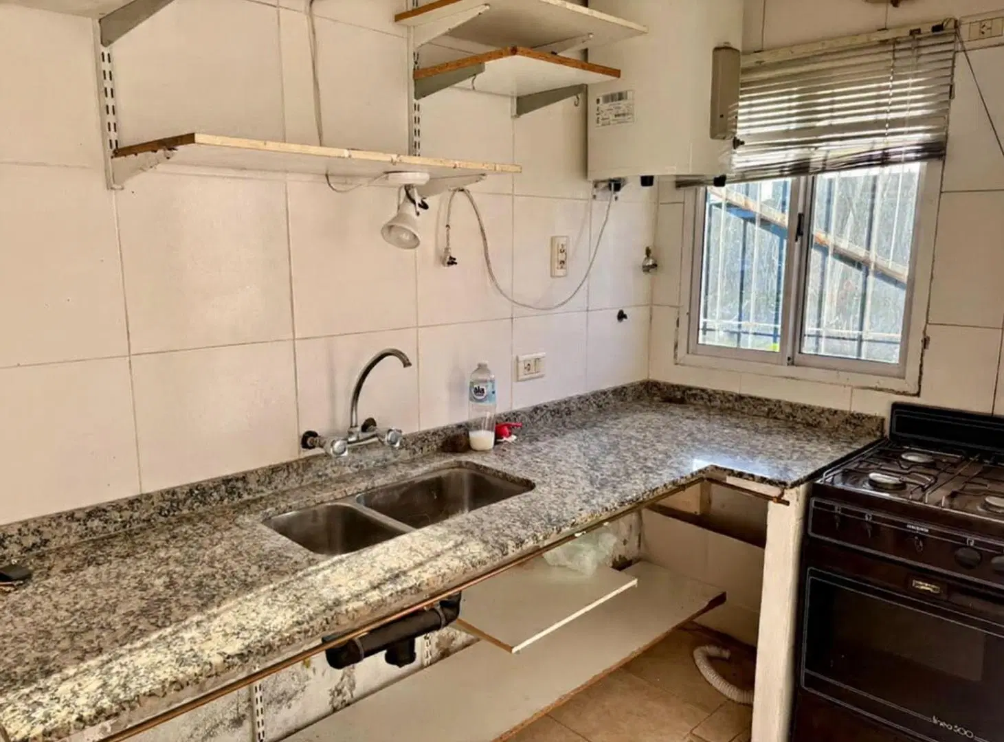 VENTA MONOAMBIENTE EN GRAN TERRENO, SAN NICOLAS 2