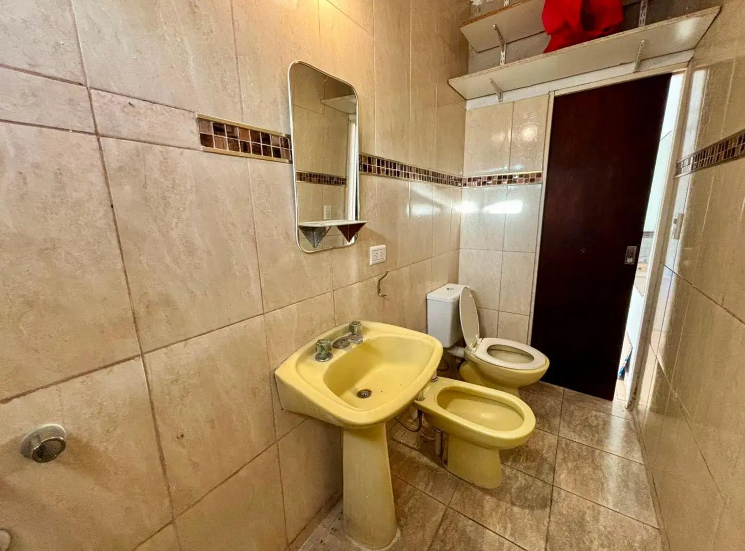 VENTA MONOAMBIENTE EN GRAN TERRENO, SAN NICOLAS 4