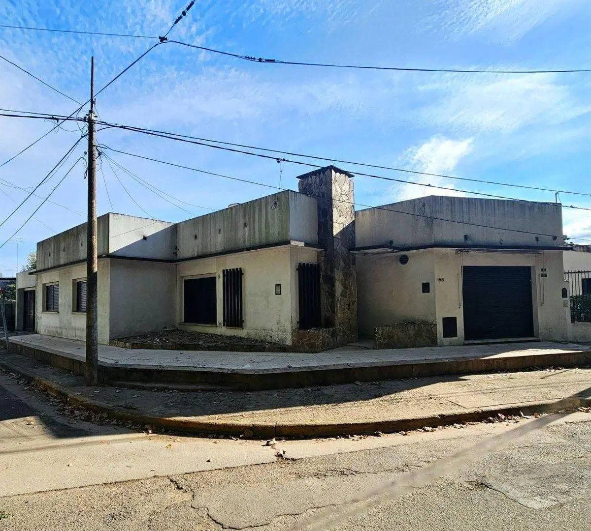 VENTA CASA 2 DORM+COMERCIO GRAL ROJO AP. CREDITO 2