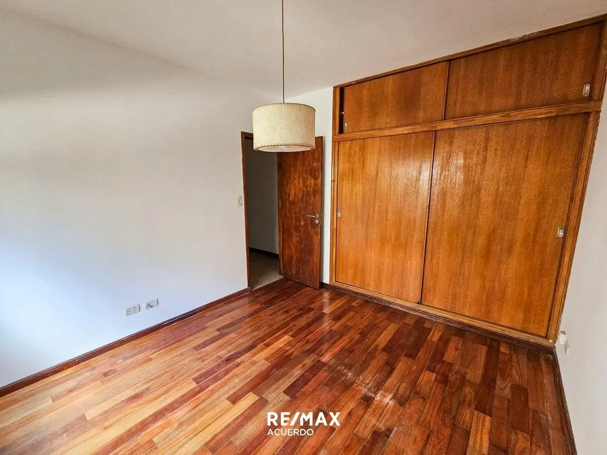 VENTA DE DPTO 2 DORM CON COCHERA SAN NICOLAS 4