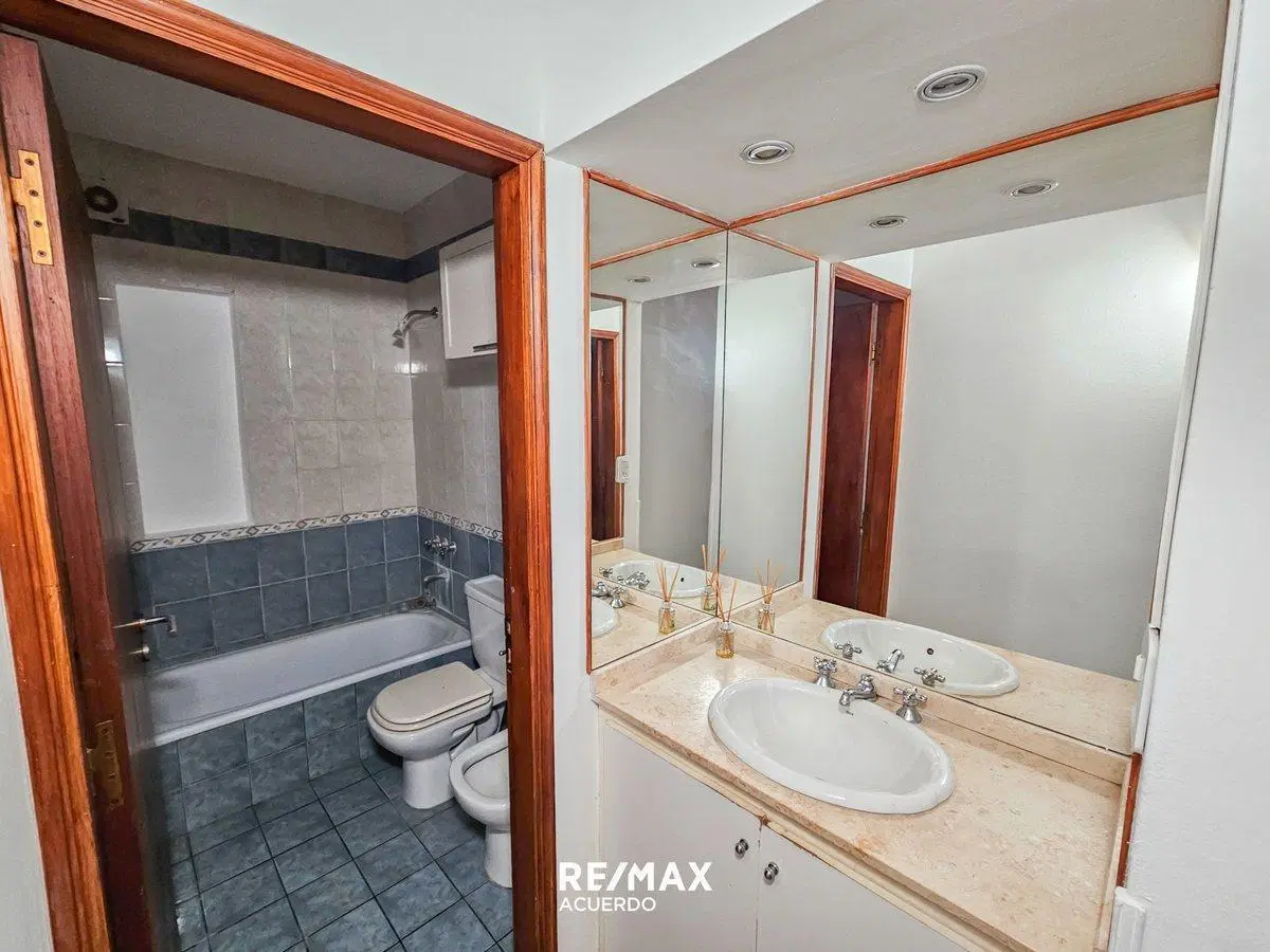 VENTA DE DPTO 2 DORM CON COCHERA SAN NICOLAS 3