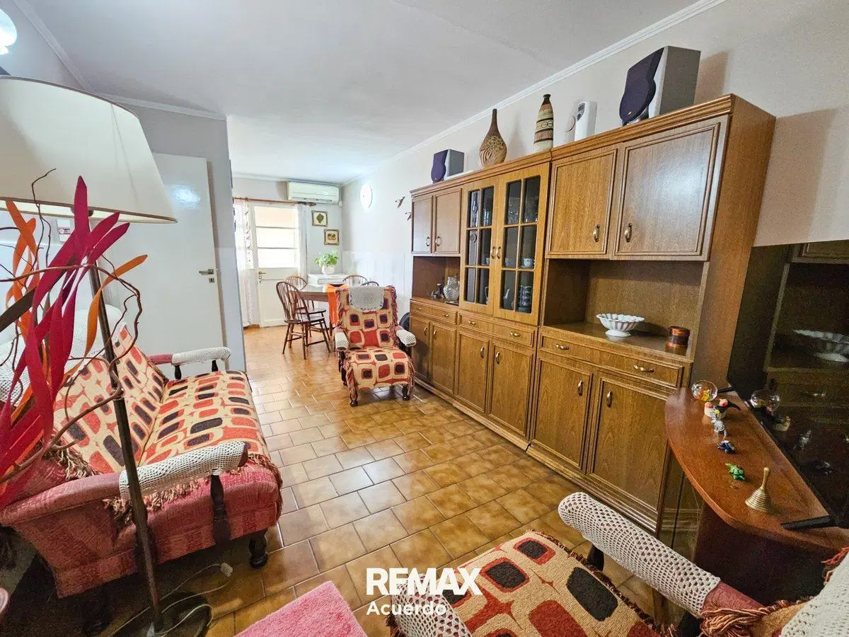 VENTA CASA DUPLEX 3 DORM.C/COCHERA EN SAN NICOLAS 2