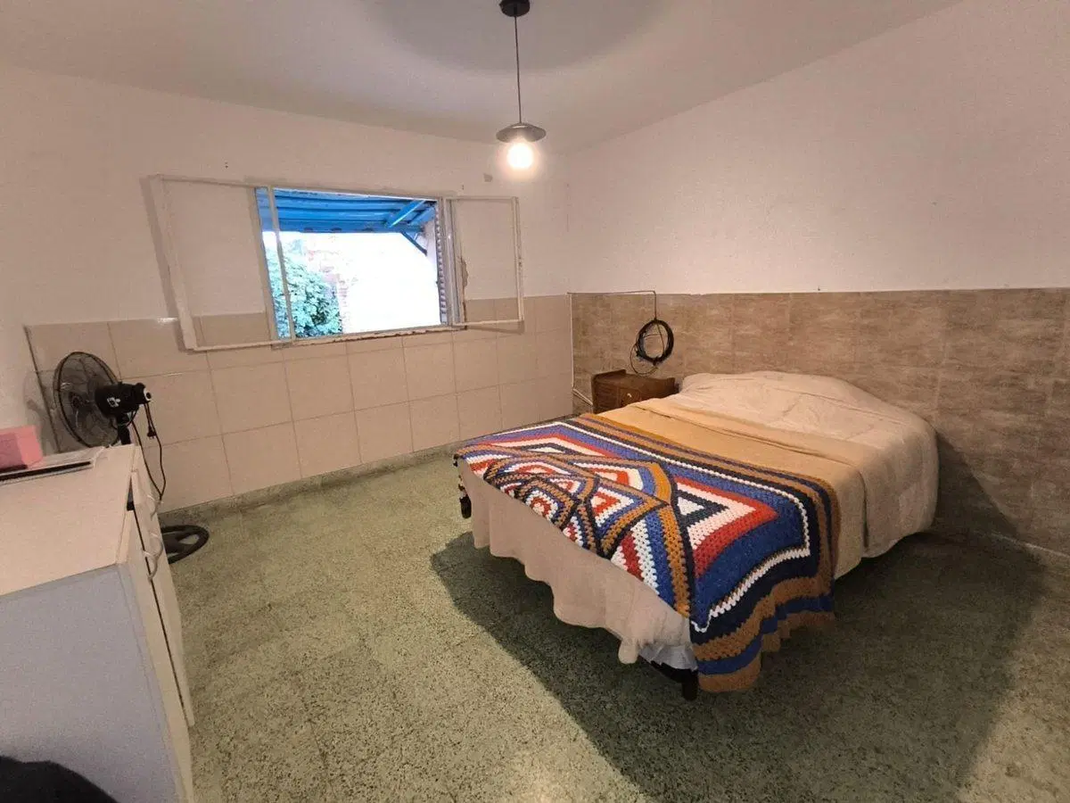VENTA CASA 2 DORMIT Y GRAN PATIO EN SAN NICOLAS 2