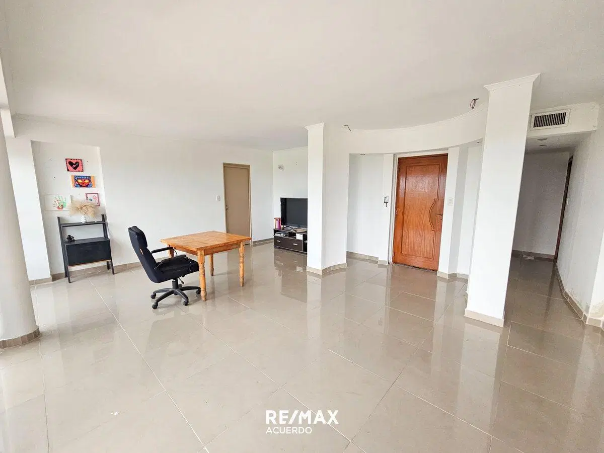 VENTA DE PISO EXCLUSIVO 3 DORM. VISTA AL RIO 5