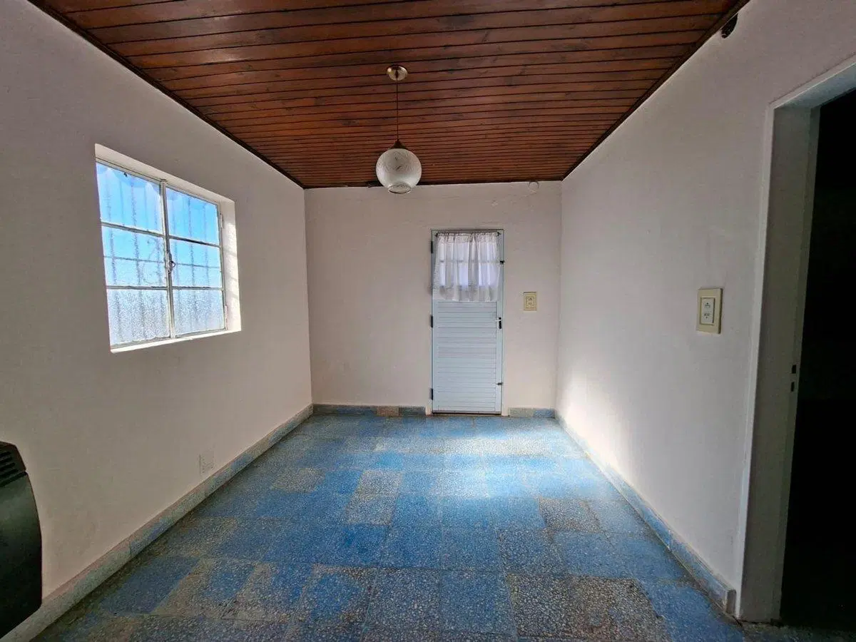 VENTA CASA SOBRE LOTE 974M2 - GENERAL ROJO 4