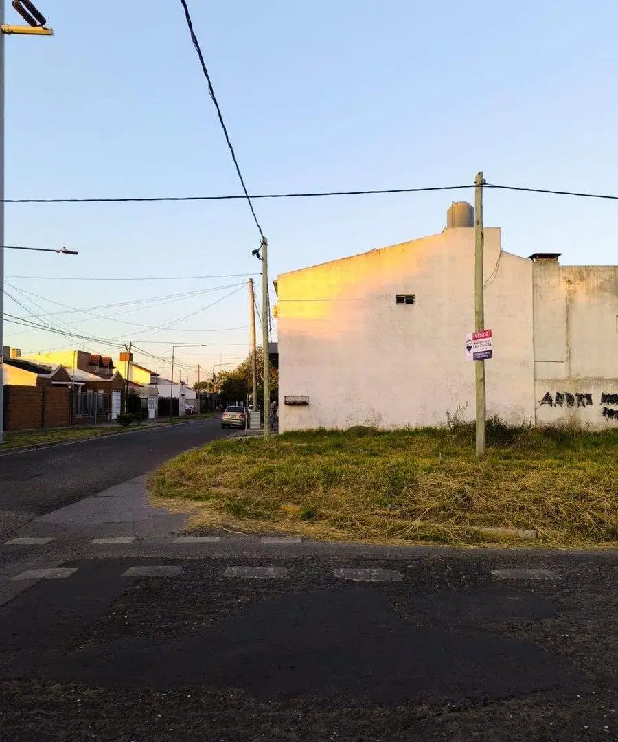 VENTA TERRENO ESQUINA CERCANIAS AL CENTRO 4