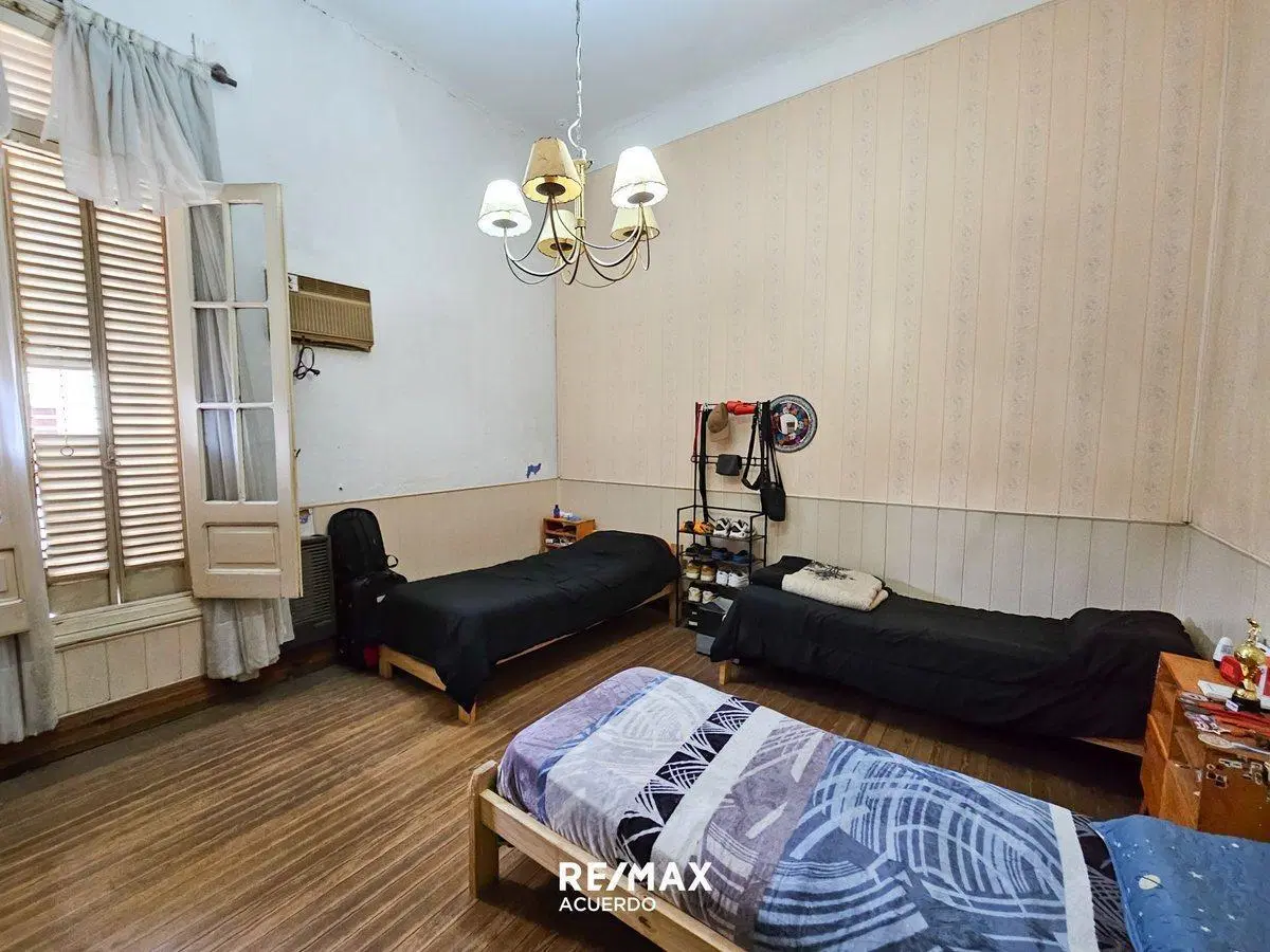 VENTA CASA TRES DORM. Y PATIO EN ROJO APTA CREDITO 5