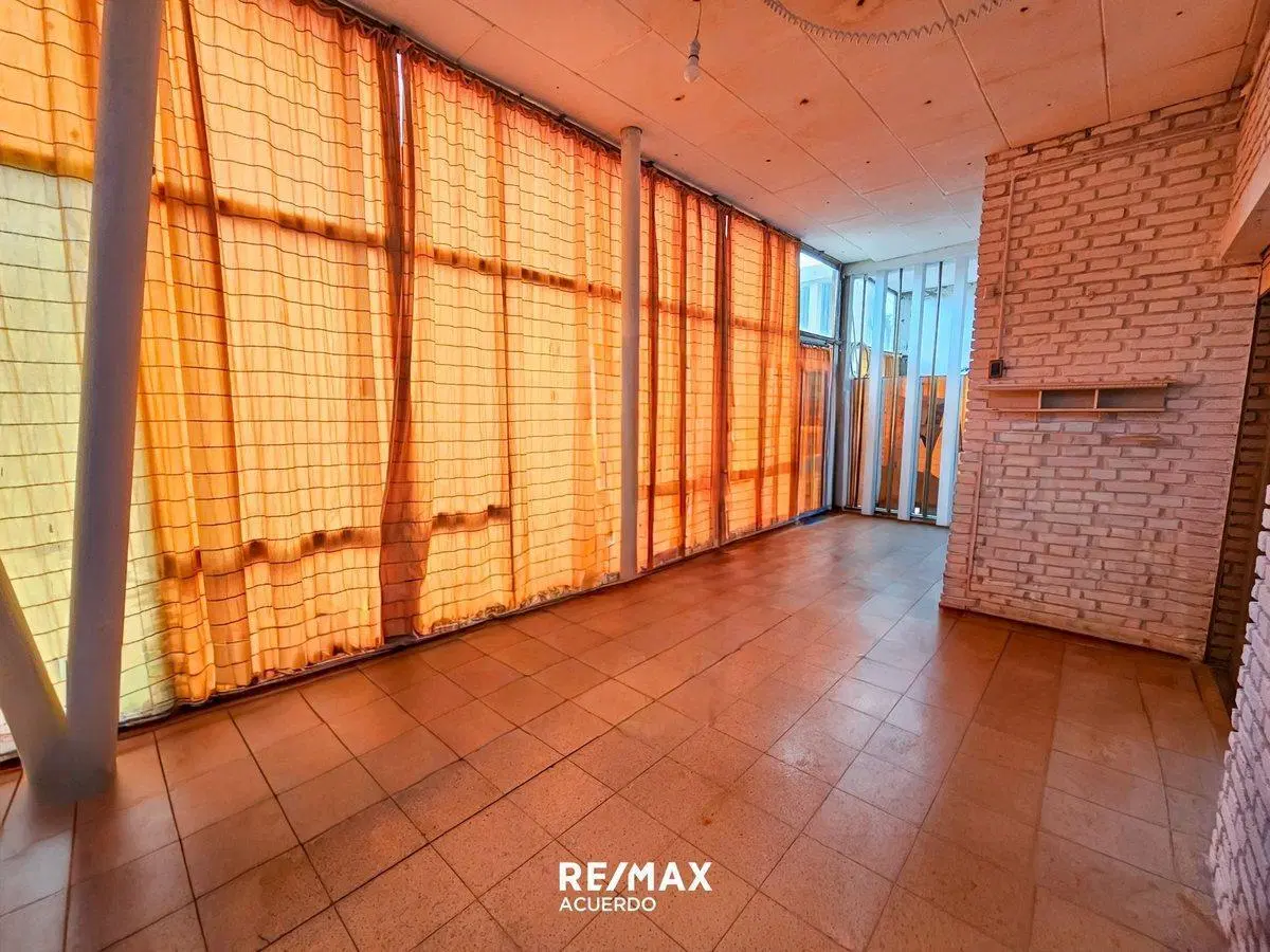 SAN NICOLAS VENTA LOTE CON DOS VIVIENDAS 2 HAB C/U 4