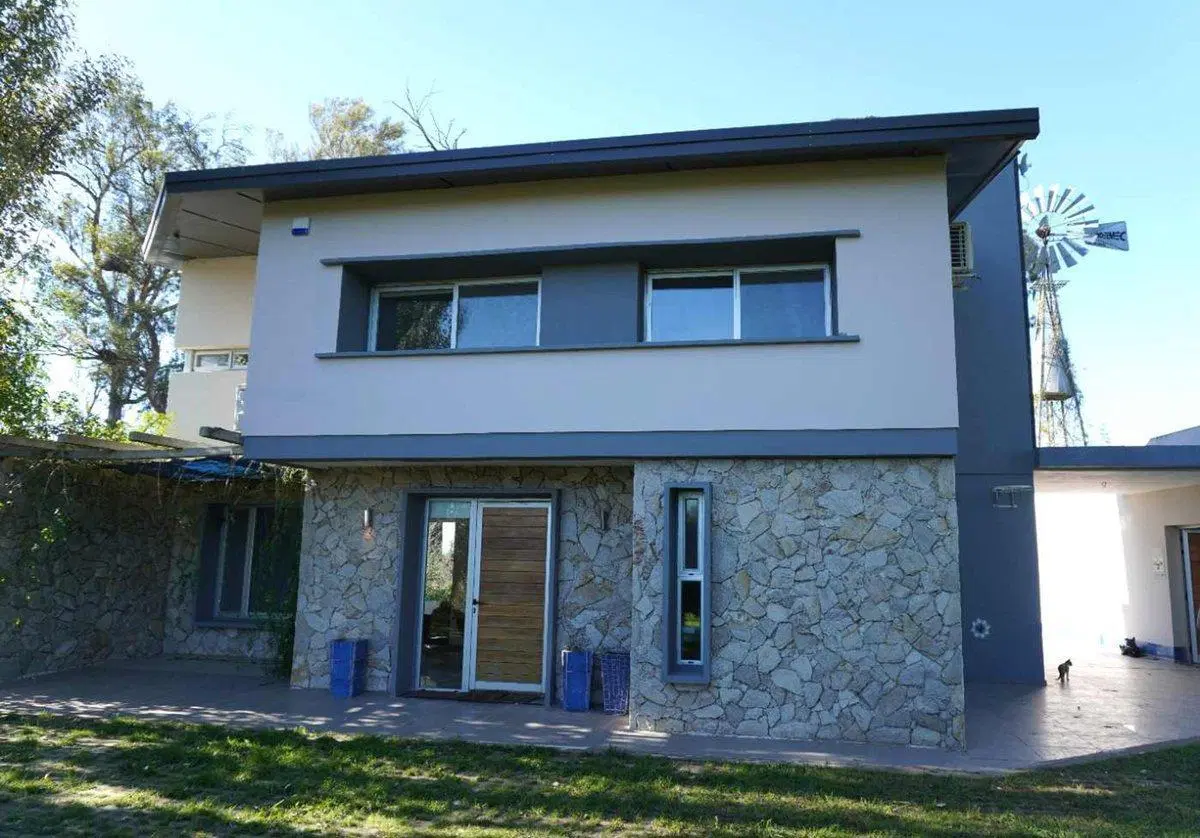 VENTA CAMPO 7.5 HECTAREAS ROJO GRAN CASA Y PILETA 5