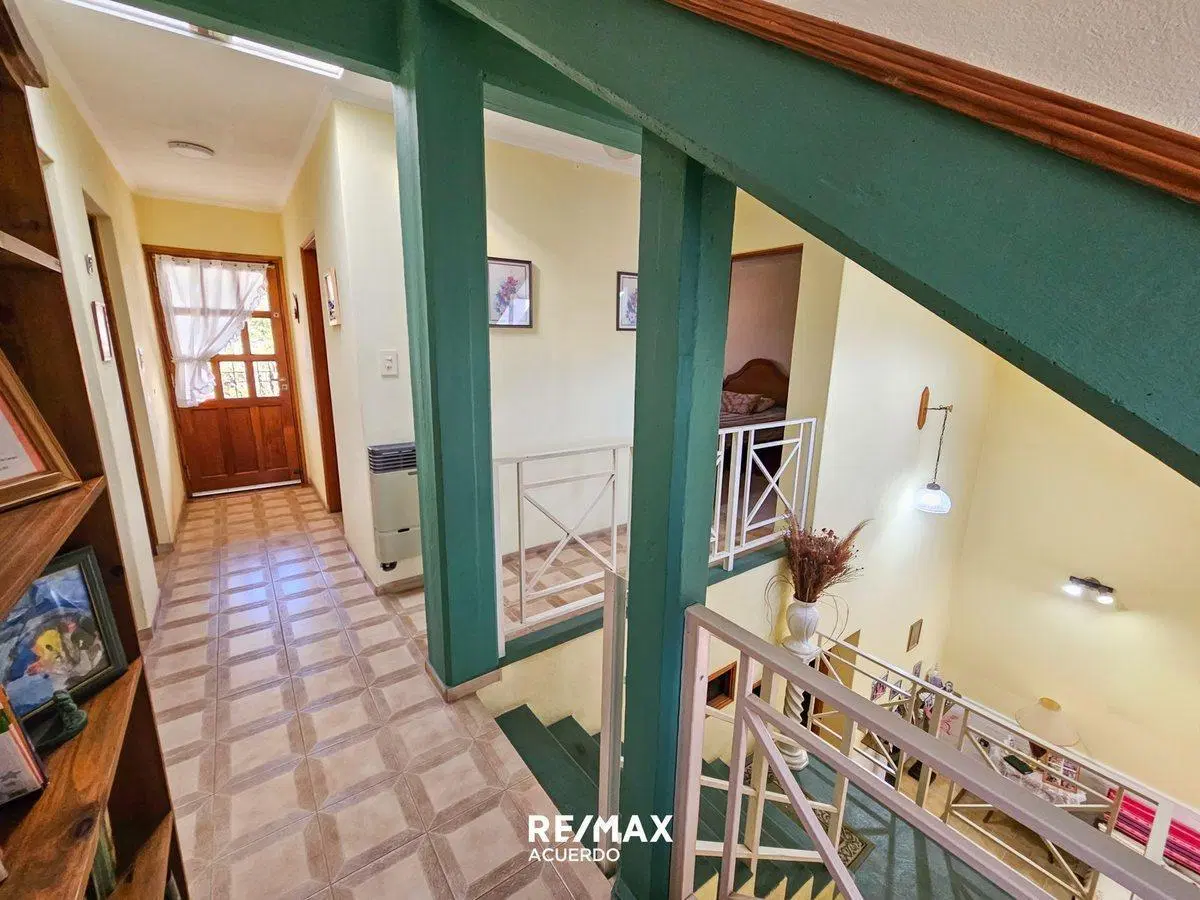 CASA TRES DORMITORIOS EN VENTA APTA CREDITO 5