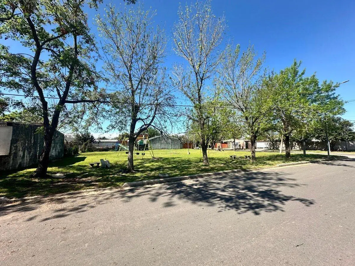 VENTA LOTE BARRIO TRIPOLI 900 M2 4