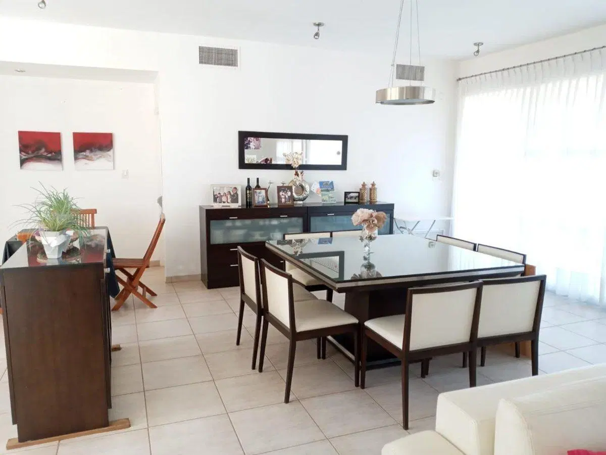 VENTA CAMPO 3 HS CON CASA DE CATEGORIA-BARADERO 5