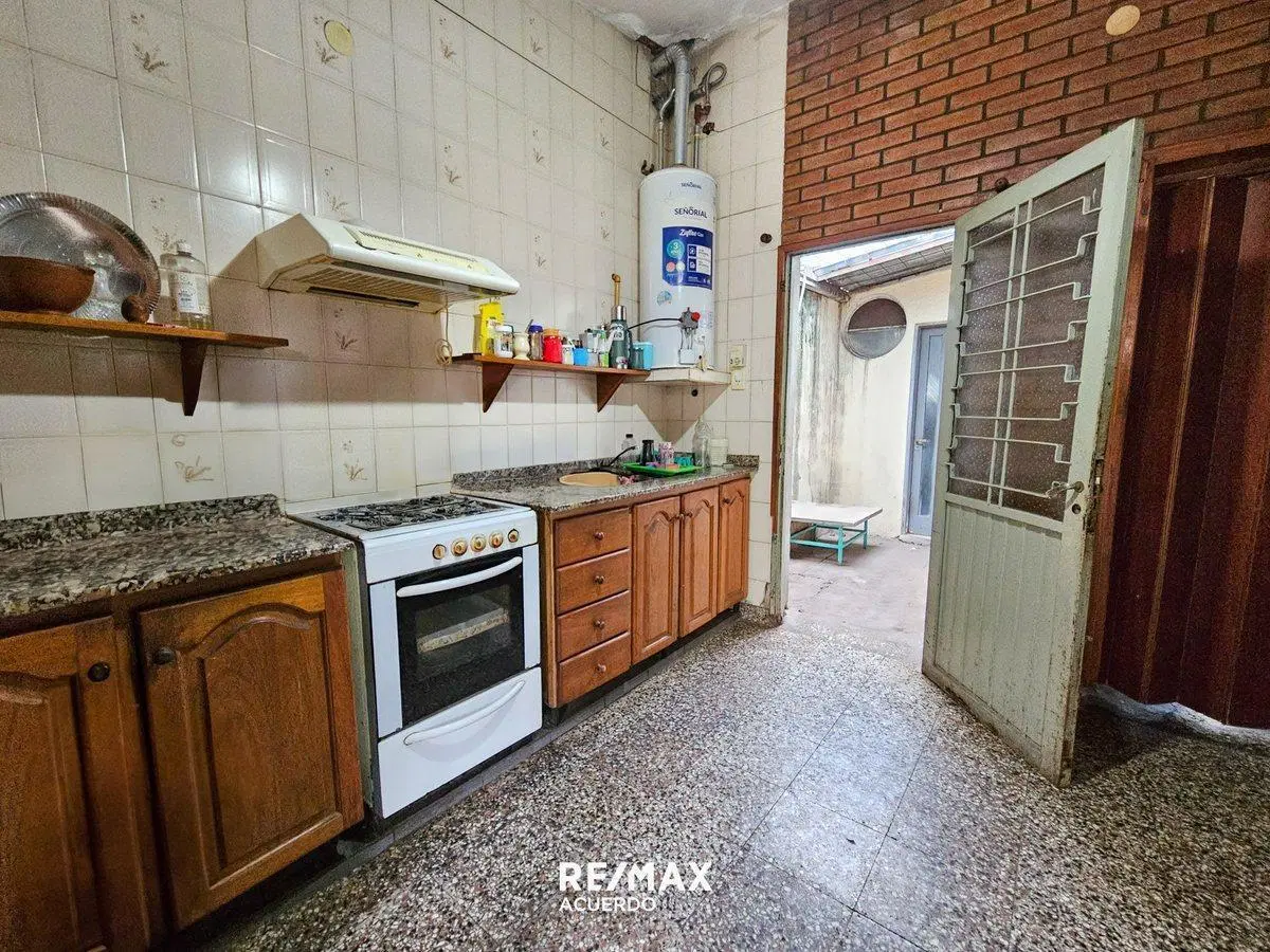 VENTA AMPLIA CASA APTO CREDITO EN SAN NICOLAS 3