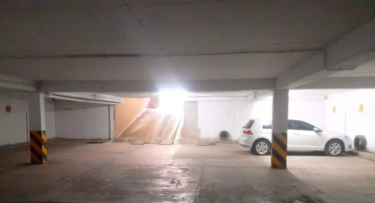 VENDO Cochera Cubierta en Complejo 9 de Julio 120 3