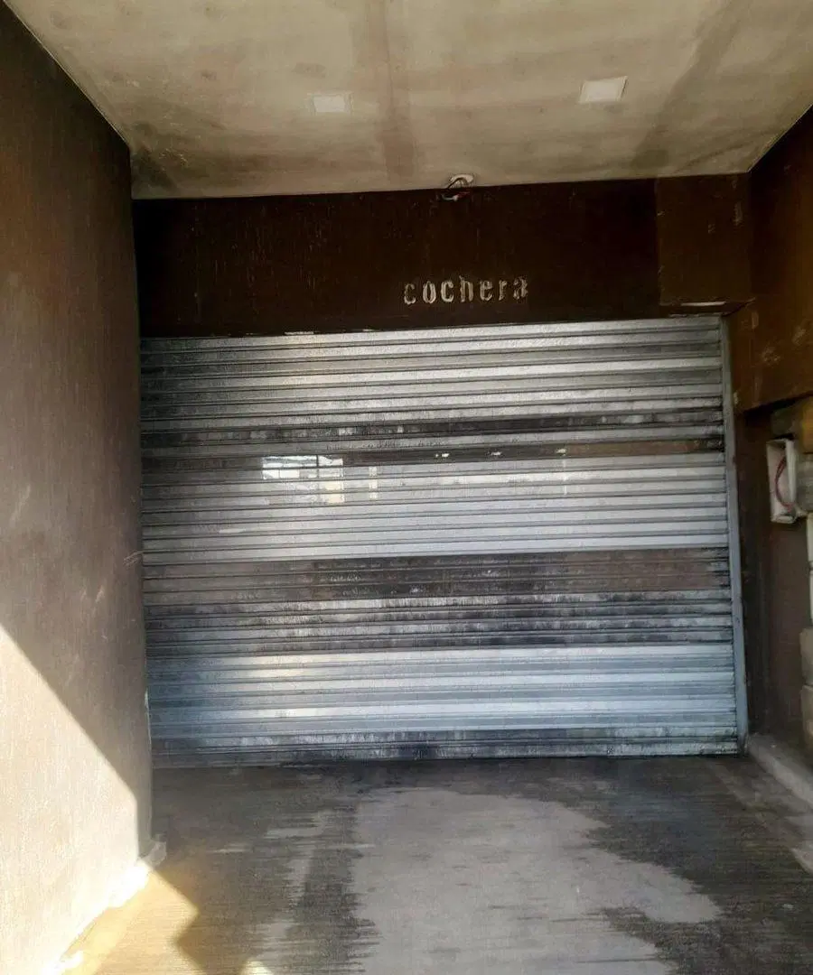VENDO Cochera Cubierta en Complejo 9 de Julio 120 2