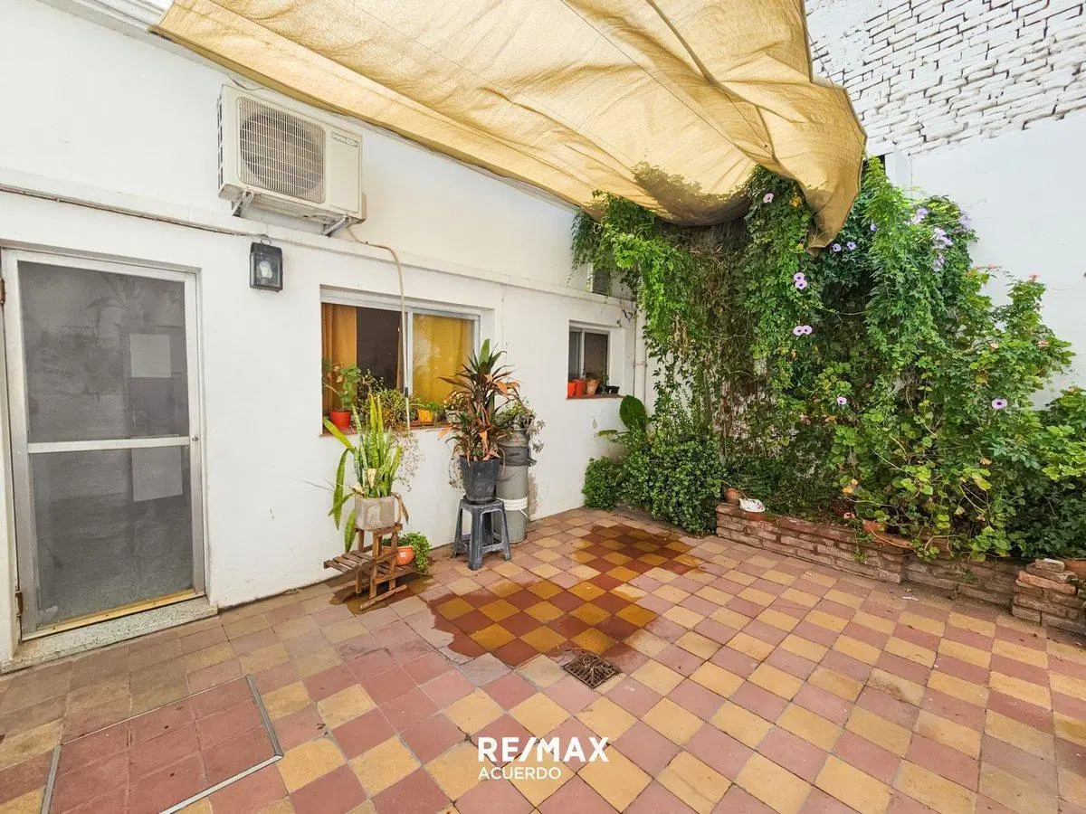 VENTA CASA CENTRICA 2 DORM SAN NICOLAS APTA CRED 5