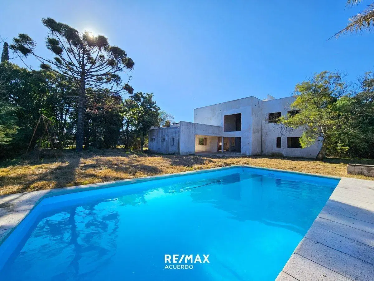 VENTA CASA QUINTA A TERMINAR CUMEHUE SAN NICOLAS 2