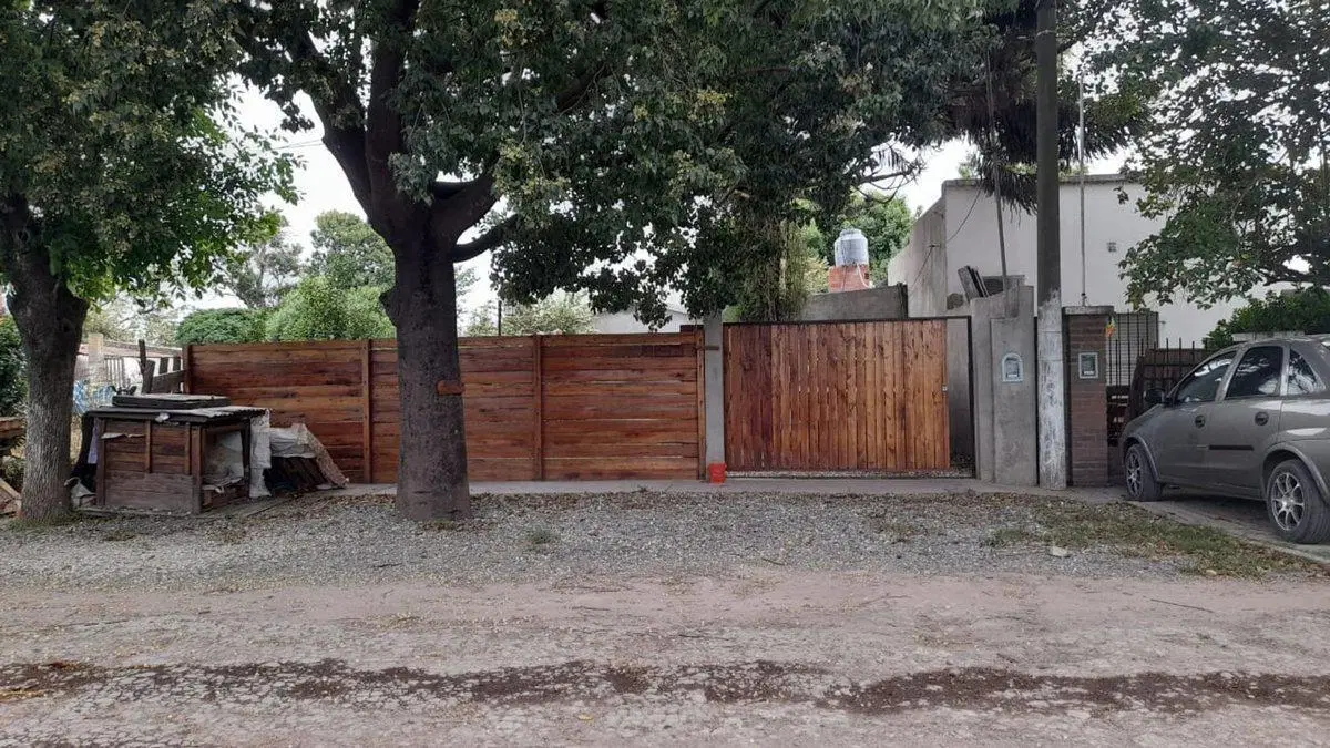CASA EN VENTA DOS DORMITORIOS EN VILLA GRAL.SAVIO 2