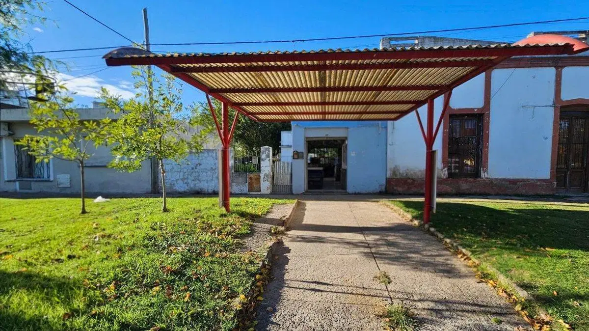 VENTA CASA 2 DORMITORIOS Y LOCAL RAMALLO PUEBLO 3