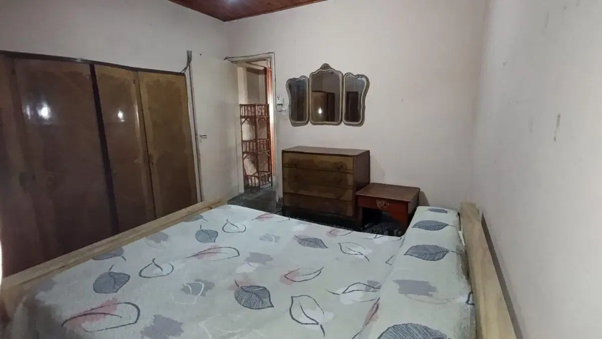 Venta/Permuta Casa y Galpón San Nicolas, Apto Cred 5