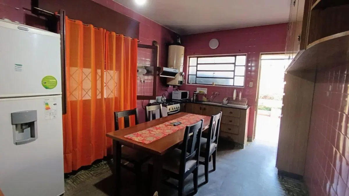 Venta/Permuta Casa y Galpón San Nicolas, Apto Cred 2