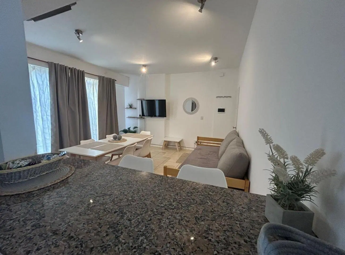 DEPARTAMENTO 1 DORM C/COCHERA EN VENTA SAN NICOLA 4